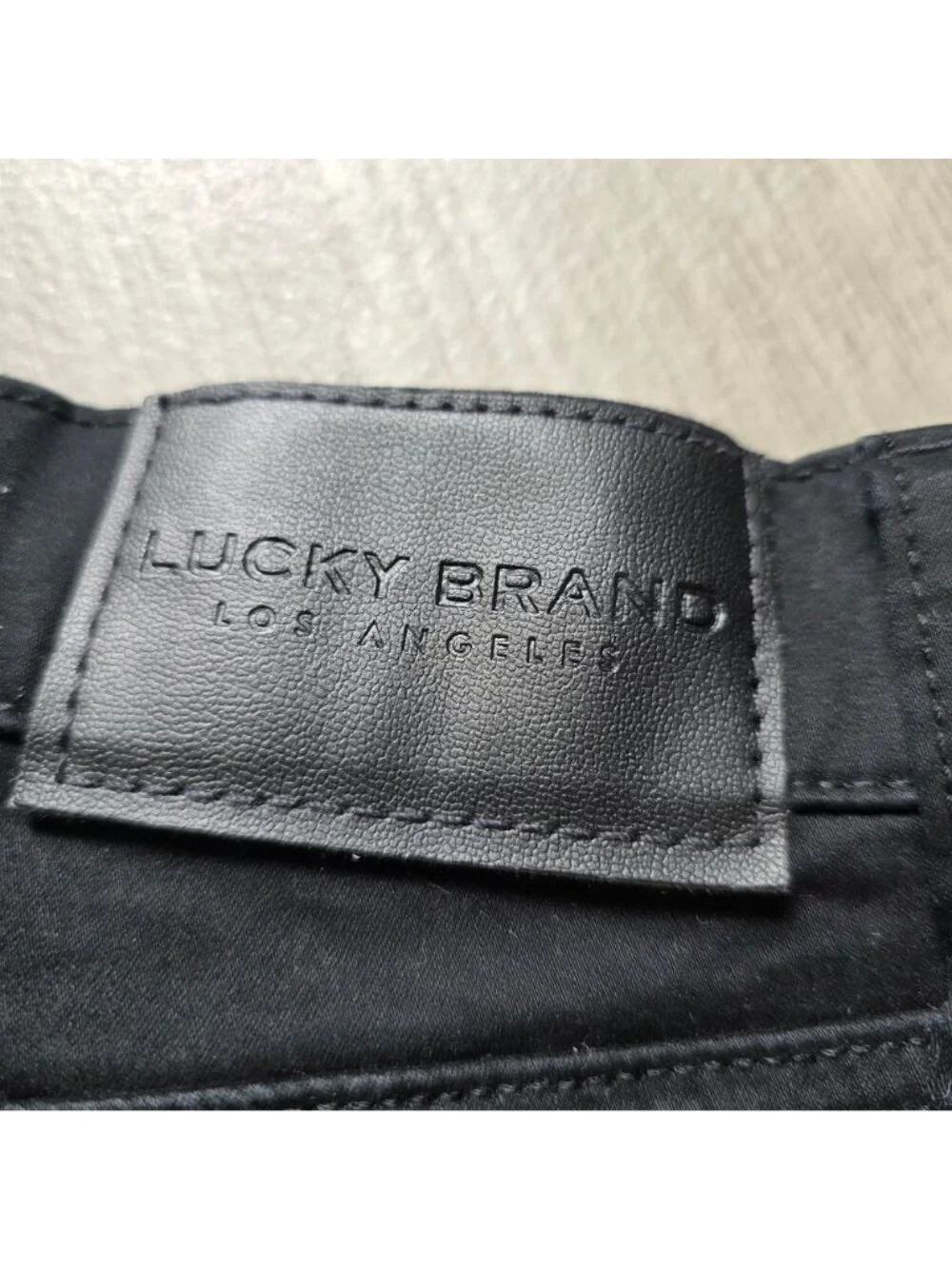 Lucky Brand 121 Slim Straight Mens Black Pants Size 38x32